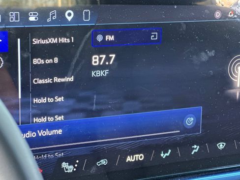 Used 2024 Chevrolet Equinox EV LT FWD image 26