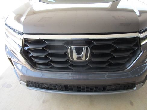 Used 2025 Honda Pilot EX-L image 25