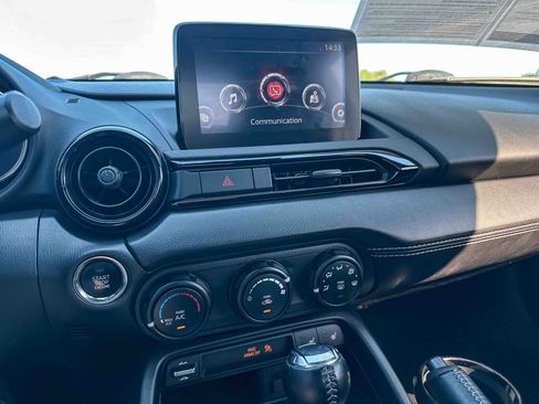 Used 2021 MAZDA MX-5 Miata RF Club image 26