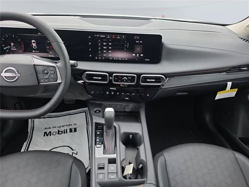 New 2026 Nissan Sentra SR w/ SR Premium Package FWD image 15