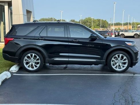 Used 2022 Ford Explorer Platinum w/ Equipment Group 601A AWD/4WD image 6