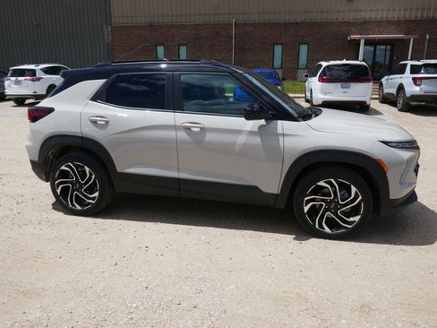 New 2026 Chevrolet TrailBlazer RS FWD image 2