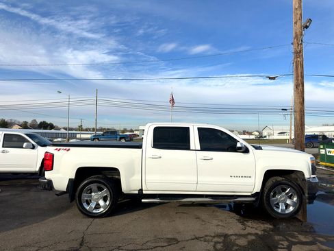 Used 2018 Chevrolet Silverado 1500 LT w/ LT Eassist Package image 13