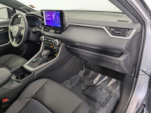 Certified 2025 Toyota RAV4 XSE w/ Advanced Technology Package image 26
