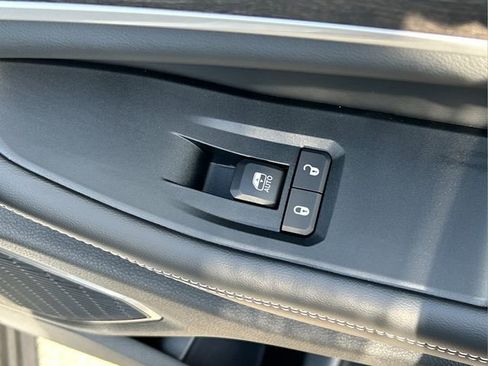 New 2026 Jeep Grand Cherokee L Limited image 20