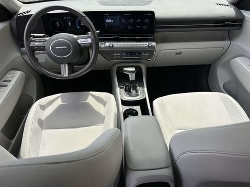 Used 2025 Hyundai Kona SEL AWD/4WD image 18