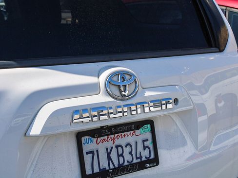 Used 2015 Toyota 4Runner SR5 RWD image 14