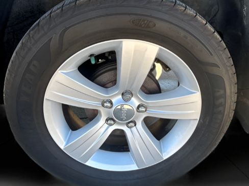 Used 2015 Jeep Compass FWD image 14