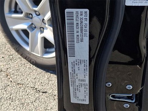 Used 2022 Jeep Compass Latitude image 27