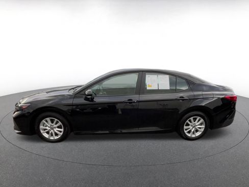 Used 2025 Toyota Camry LE image 8
