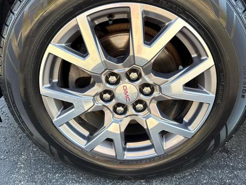 Used 2020 GMC Acadia SLT w/ Trailering Package FWD image 9