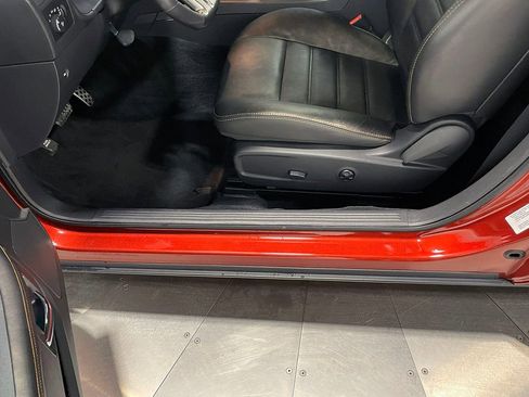 Used 2014 Dodge Challenger SXT image 72