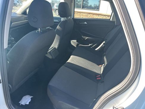 Used 2020 Volkswagen Jetta S image 4