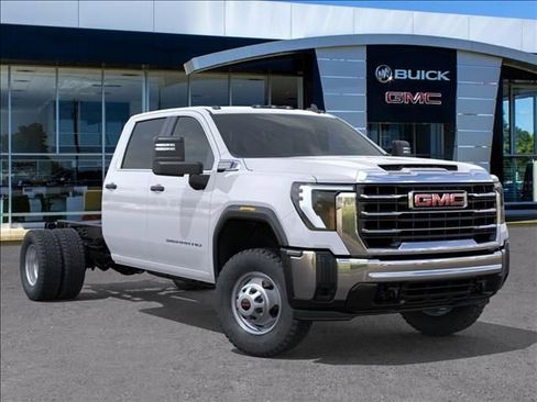 New 2025 GMC Sierra 3500 Pro w/ Convenience Package AWD/4WD image 7