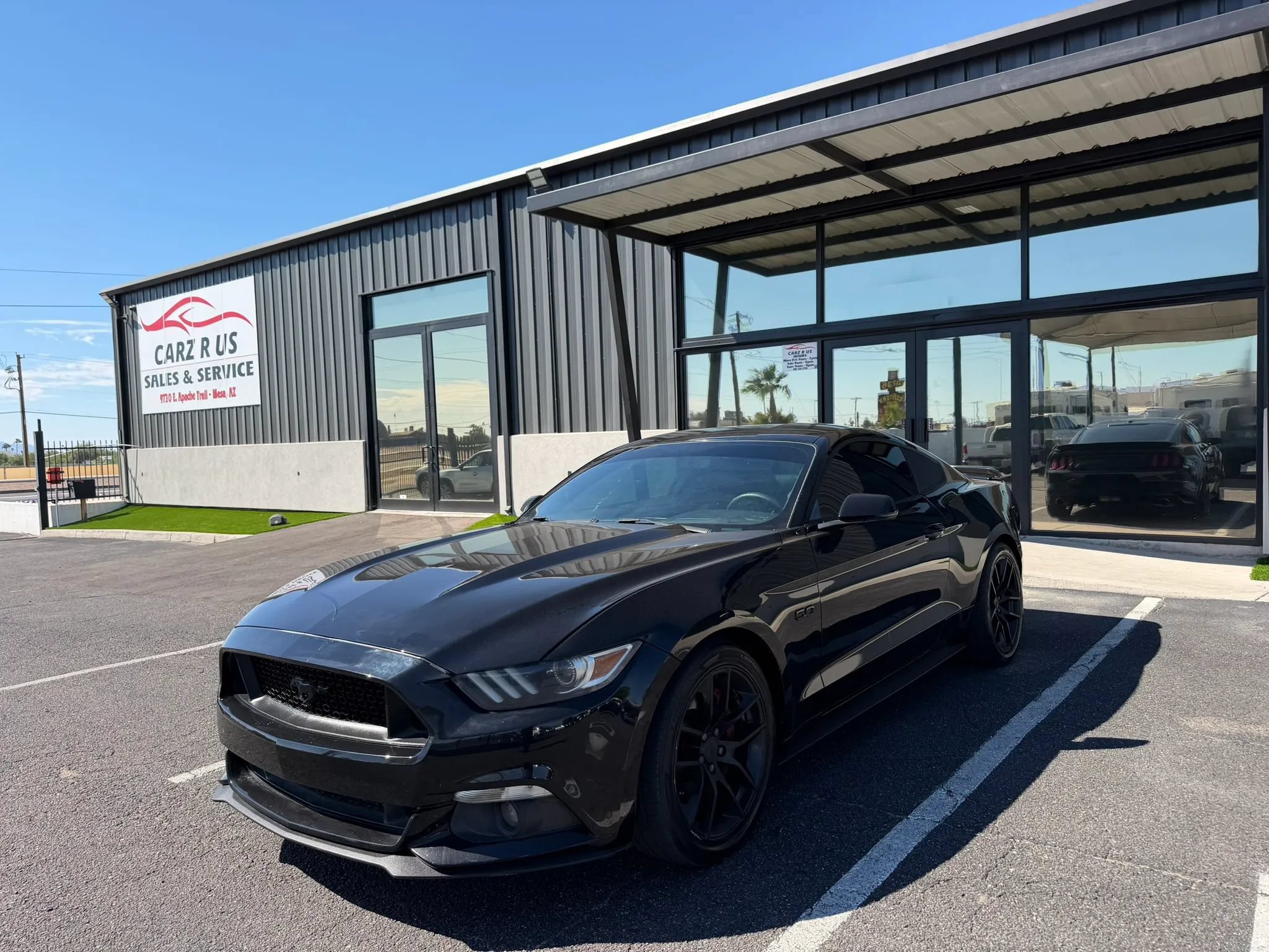Used 2017 Ford Mustang GT Premium w/ Black Accent Package RWD image 3