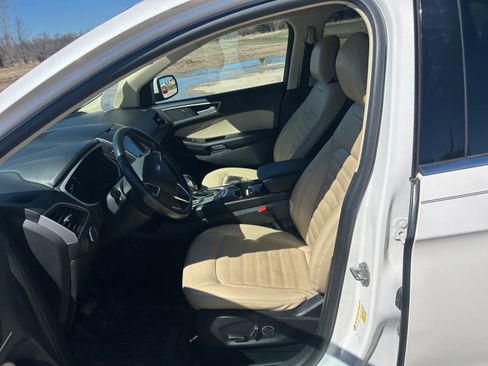 Used 2017 Ford Edge SEL w/ Equipment Group 201A image 9