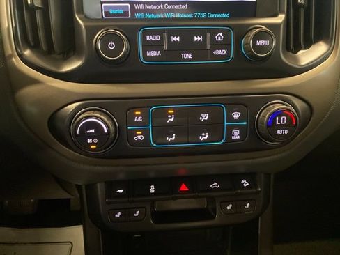 Used 2017 Chevrolet Colorado Z71 AWD/4WD image 19