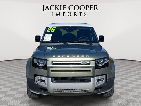 Used 2025 Land Rover Defender 110 S image 2