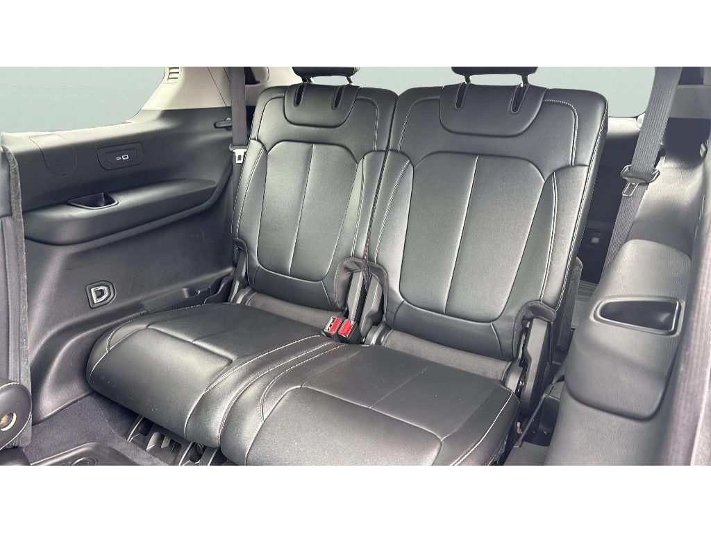 Used 2023 Jeep Grand Cherokee L Limited AWD/4WD image 14