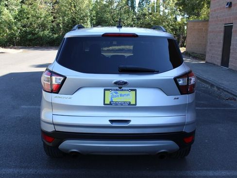 Used 2018 Ford Escape SE w/ Ford Safe & Smart Package AWD/4WD image 8