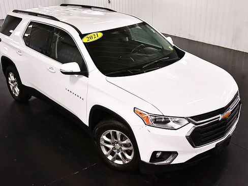 Used 2021 Chevrolet Traverse LT AWD/4WD image 12