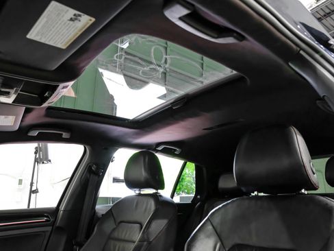 Used 2015 Volkswagen GTI SE image 31