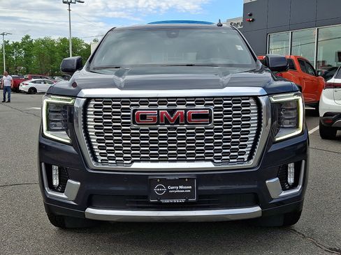Used 2021 GMC Yukon Denali w/ Denali Ultimate Package AWD/4WD image 2
