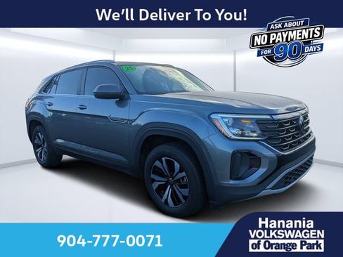 Certified 2025 Volkswagen Atlas Cross Sport SE FWD image 1