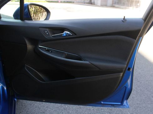 Used 2018 Chevrolet Cruze LT w/ Convenience Package image 25