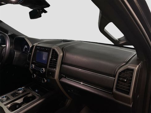 Used 2021 Ford Expedition XLT image 33