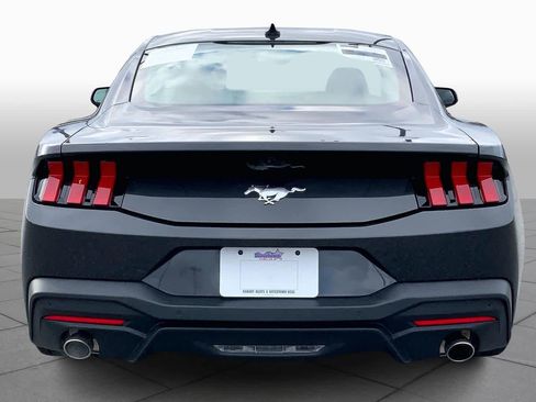 Used 2024 Ford Mustang Coupe image 8