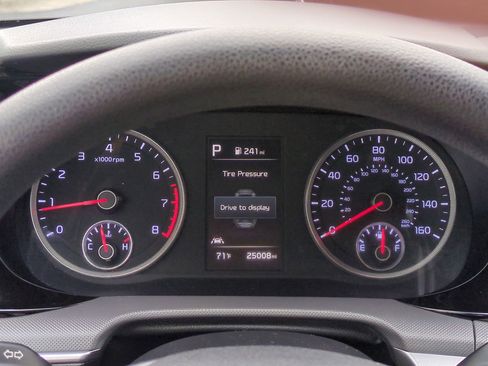 Used 2023 Kia K5 LXS image 24