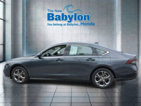 Used 2023 Honda Accord EX image 2