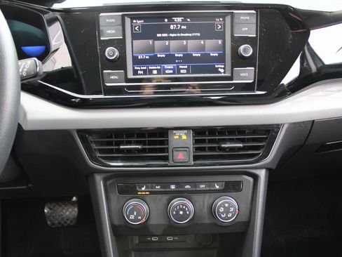 Certified 2022 Volkswagen Taos S image 14