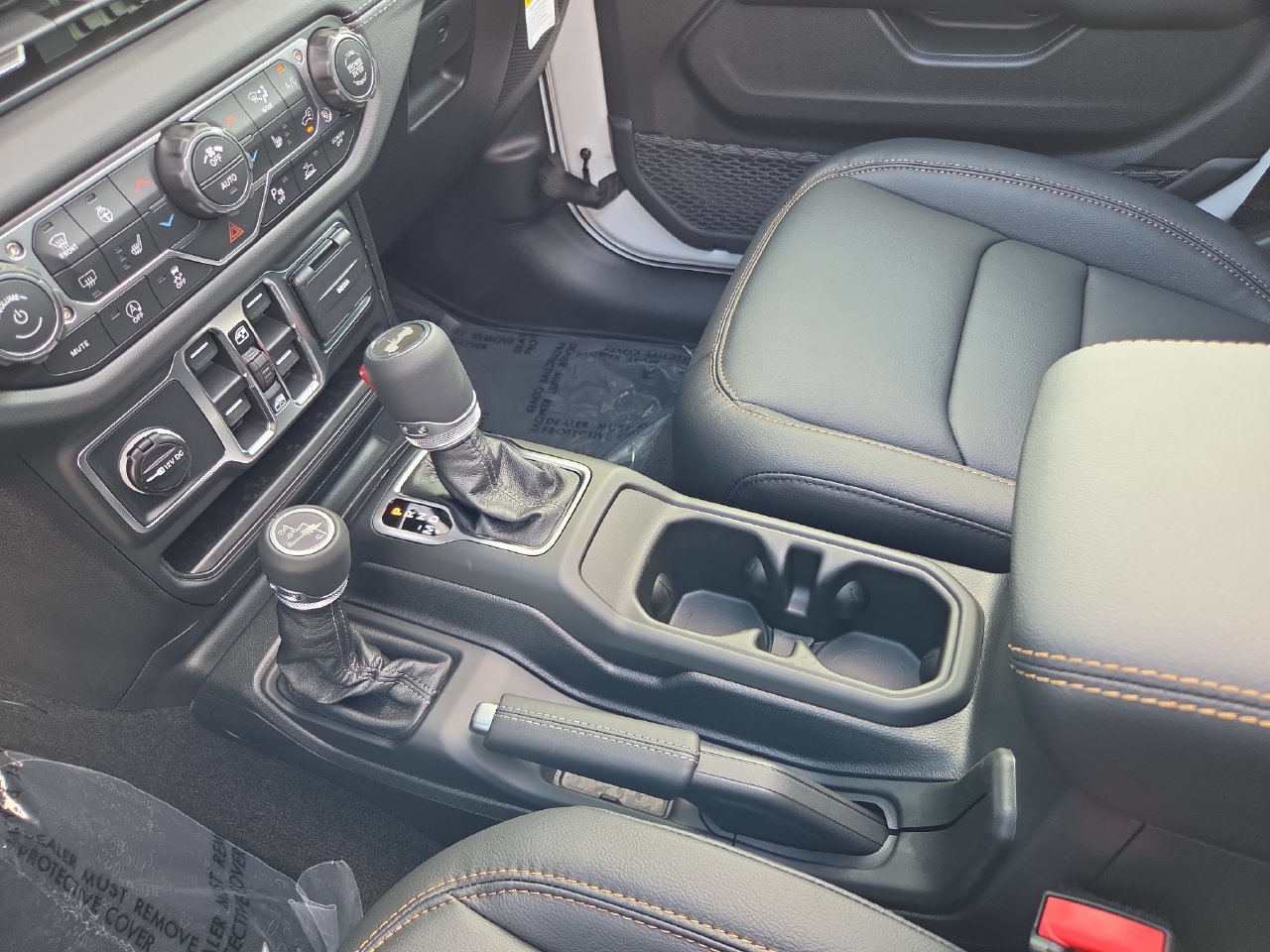 New 2027 Jeep Wrangler Unlimited Sahara AWD/4WD image 17