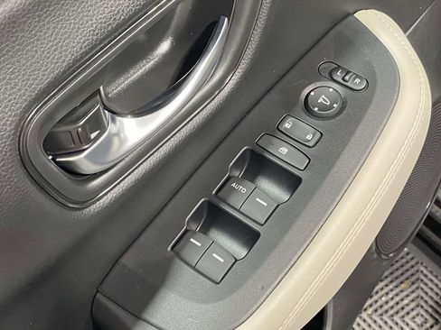 New 2026 Honda HR-V LX image 18