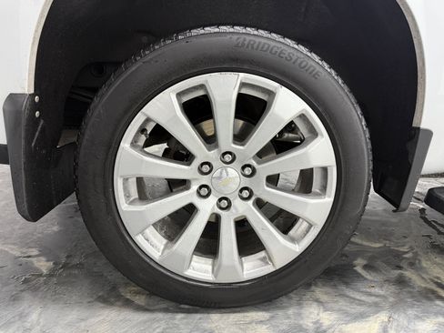Used 2022 Chevrolet Silverado 1500 High Country image 35