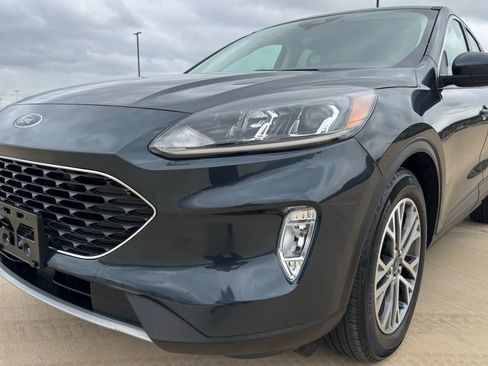 Used 2022 Ford Escape SEL w/ Technology Package FWD image 11
