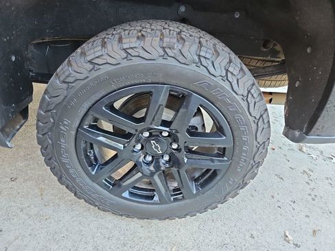 Used 2023 Chevrolet Silverado 1500 LT Trail Boss w/ Protection Package image 32