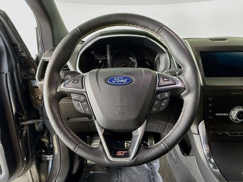 Used 2020 Ford Edge ST image 11