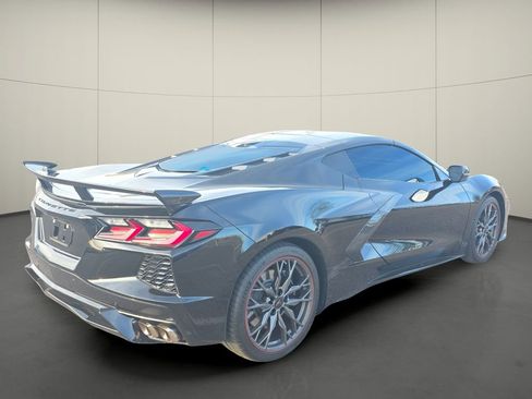 Used 2025 Chevrolet Corvette Stingray Coupe w/ Z51 Performance Package image 8