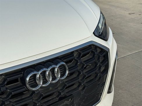 Used 2023 Audi Q5 2.0T Premium Plus w/ Premium Plus Package image 3