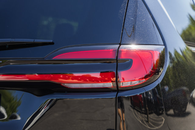 New 2027 Chrysler Pacifica Select w/ Family Tech Group FWD image 15