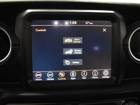 Used 2021 Jeep Wrangler Unlimited Sahara AWD/4WD image 23