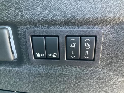 New 2026 Chevrolet Suburban RST w/ Advanced Technology Package AWD/4WD image 18