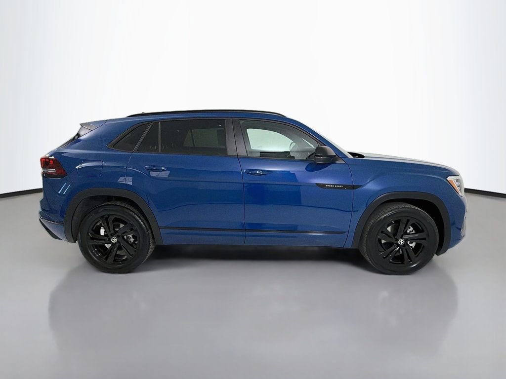 Used 2026 Volkswagen Atlas Cross Sport SEL R-Line AWD/4WD image 8