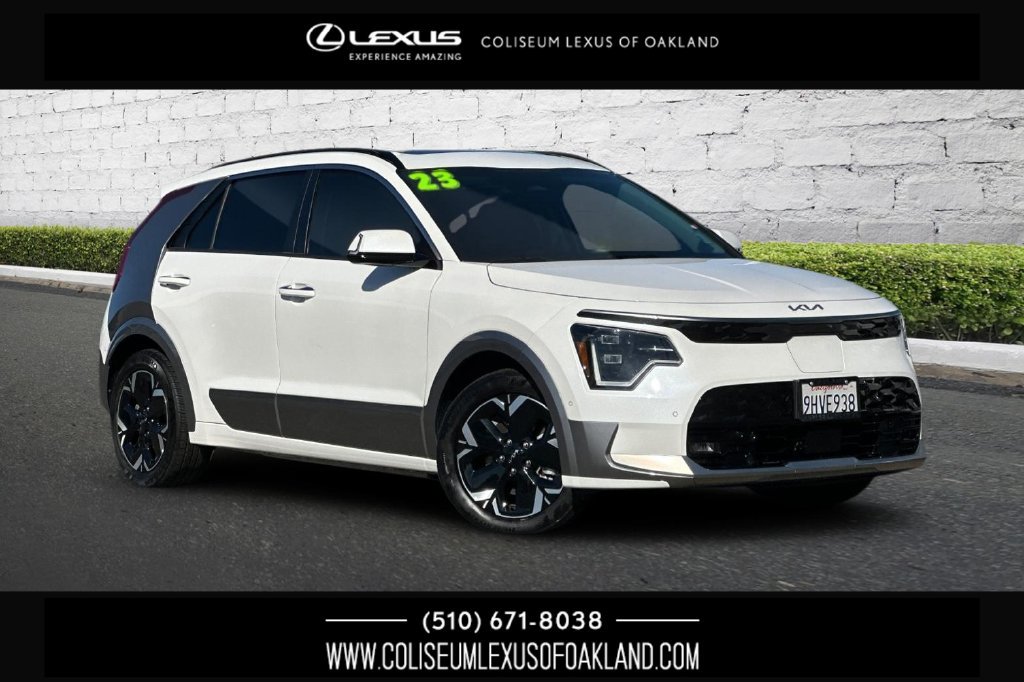 Used 2023 Kia Niro Wave FWD image 1
