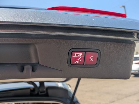 Used 2019 Mercedes-Benz E 450 4MATIC Wagon image 33