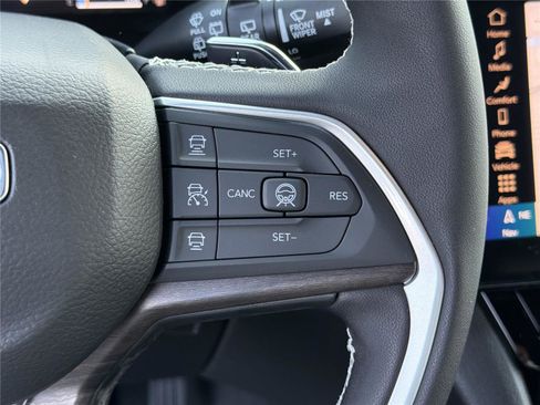 New 2026 Jeep Grand Cherokee L Limited image 24