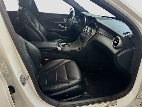 Used 2019 Mercedes-Benz C 300 4MATIC Sedan image 34